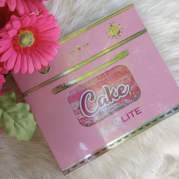 Glamlite Cake Eyeshadow Palette - Picture 2 of 11